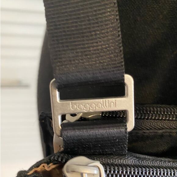 Baggallini Black Crossbody Nylon Adjustable Strap - Picture 3 of 8
